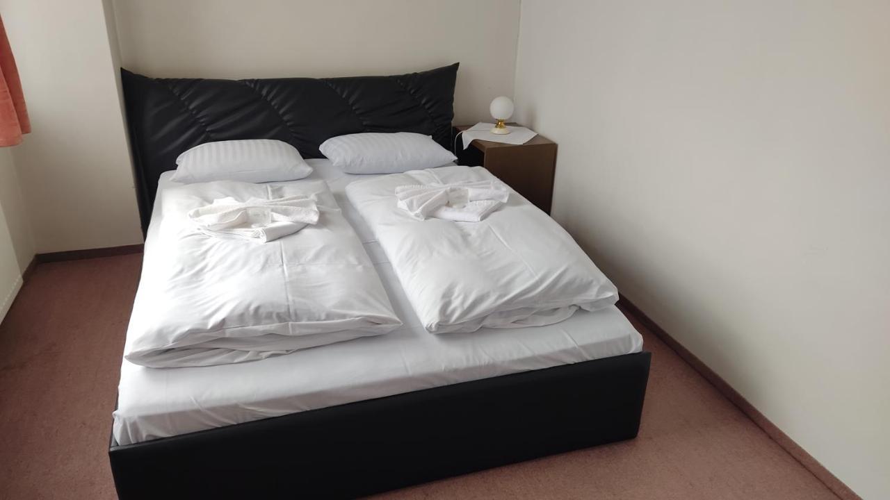 Hotel Apollo Valašské Meziříčí Esterno foto